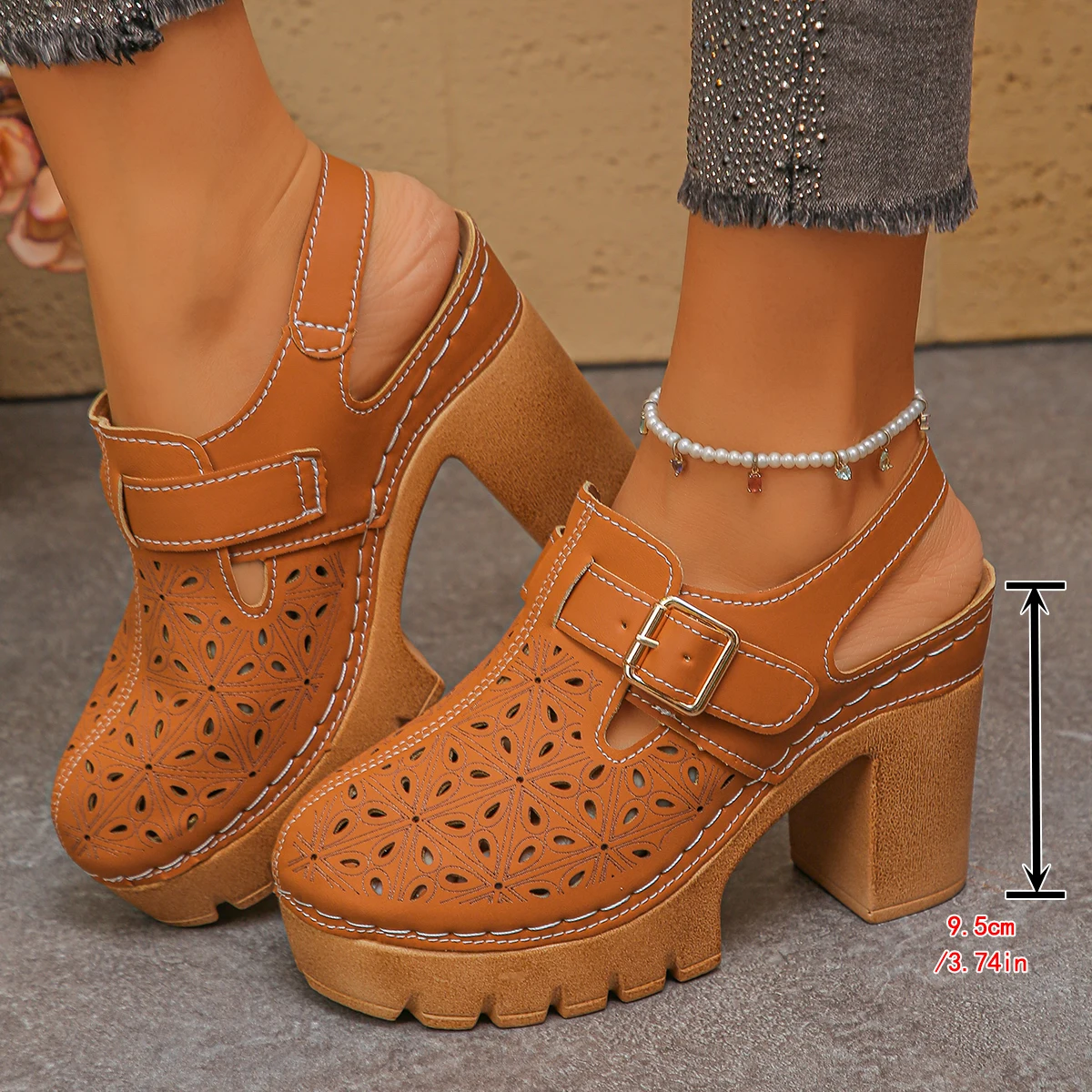 صنادل نسائية كبيرة الحجم بكعب  - مراجعة Casual Sandal Leather وسعره