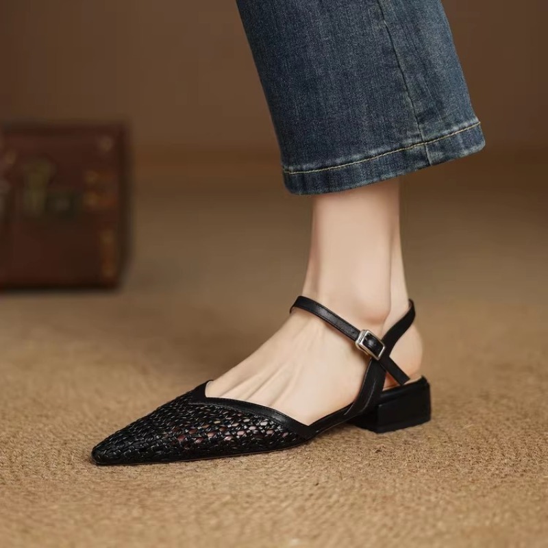 صنادل فرنسية ذات كعب عالٍ ومقد - مراجعة Casual Sandal Leather وسعره