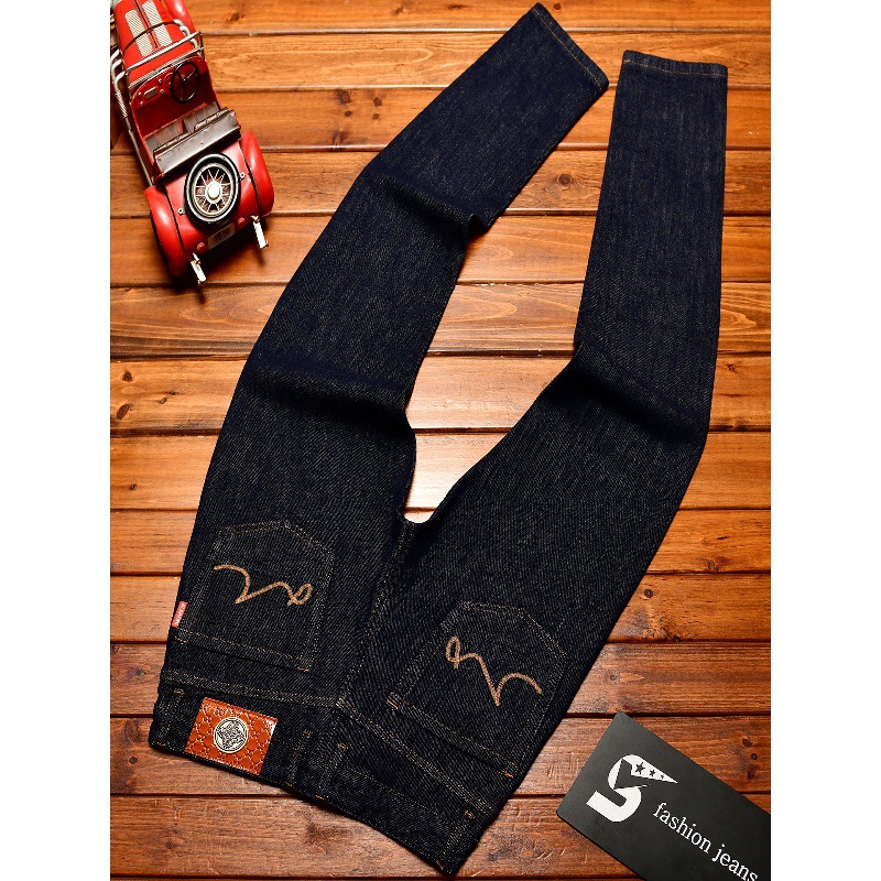 جينز أزرق داكن للرجال موضة خري - مراجعة Levis Jeans 501 وسعره